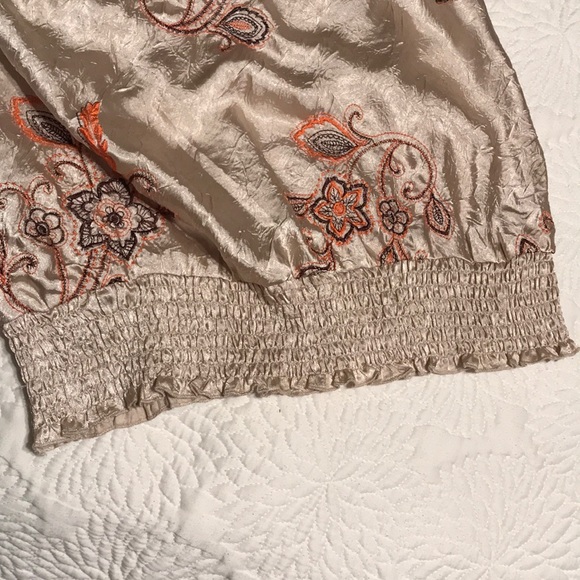 Crushed Embroidered Choker Top🧡 - Picture 4 of 8